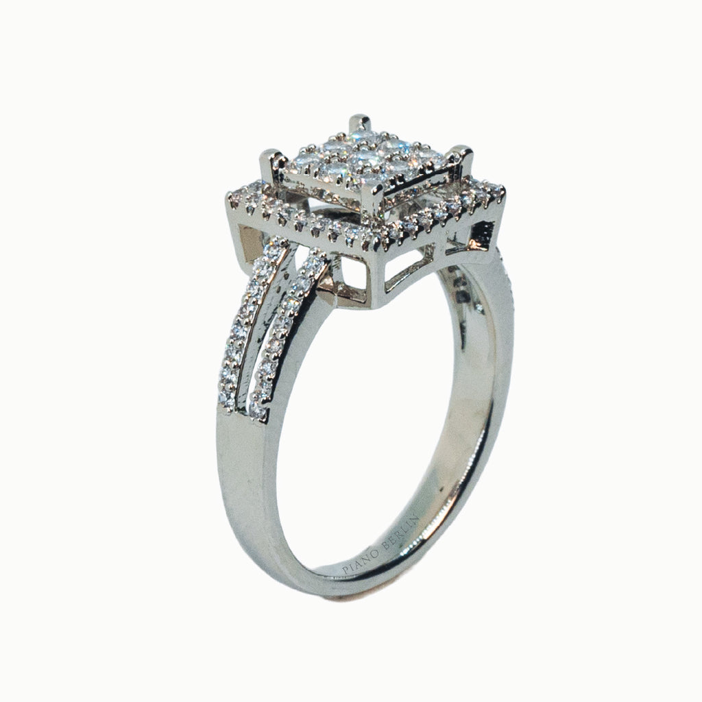 Piano Berlin - Crown Jewel ring