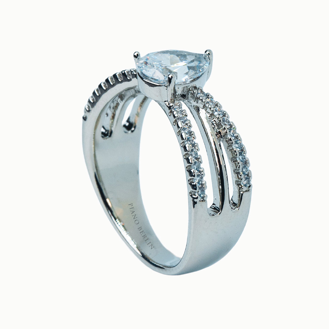 Piano Berlin - Diamond Tear ring